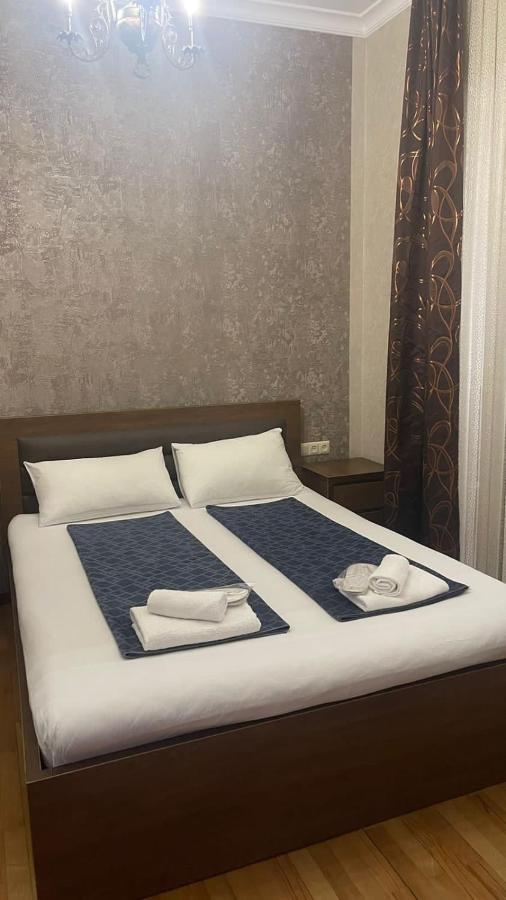 Apartment Anzi Batumi Bagian luar foto
