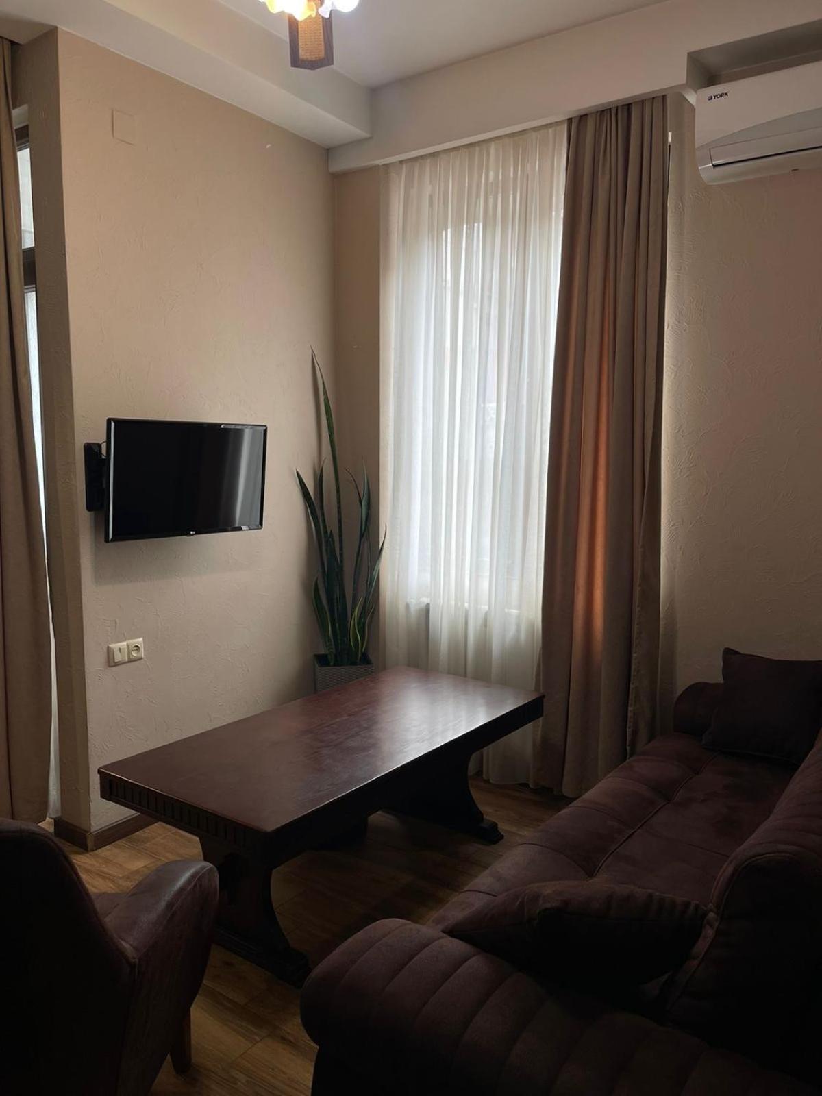 Apartment Anzi Batumi Bagian luar foto