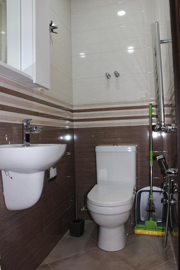 Apartment Anzi Batumi Bagian luar foto