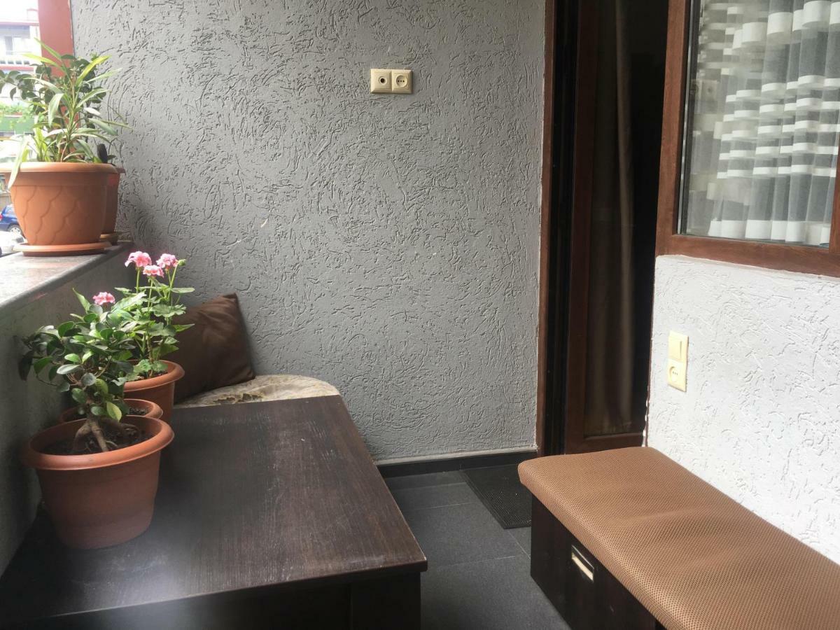 Apartment Anzi Batumi Bagian luar foto