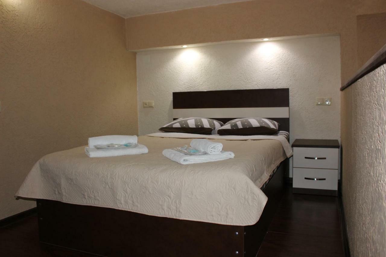 Apartment Anzi Batumi Bagian luar foto