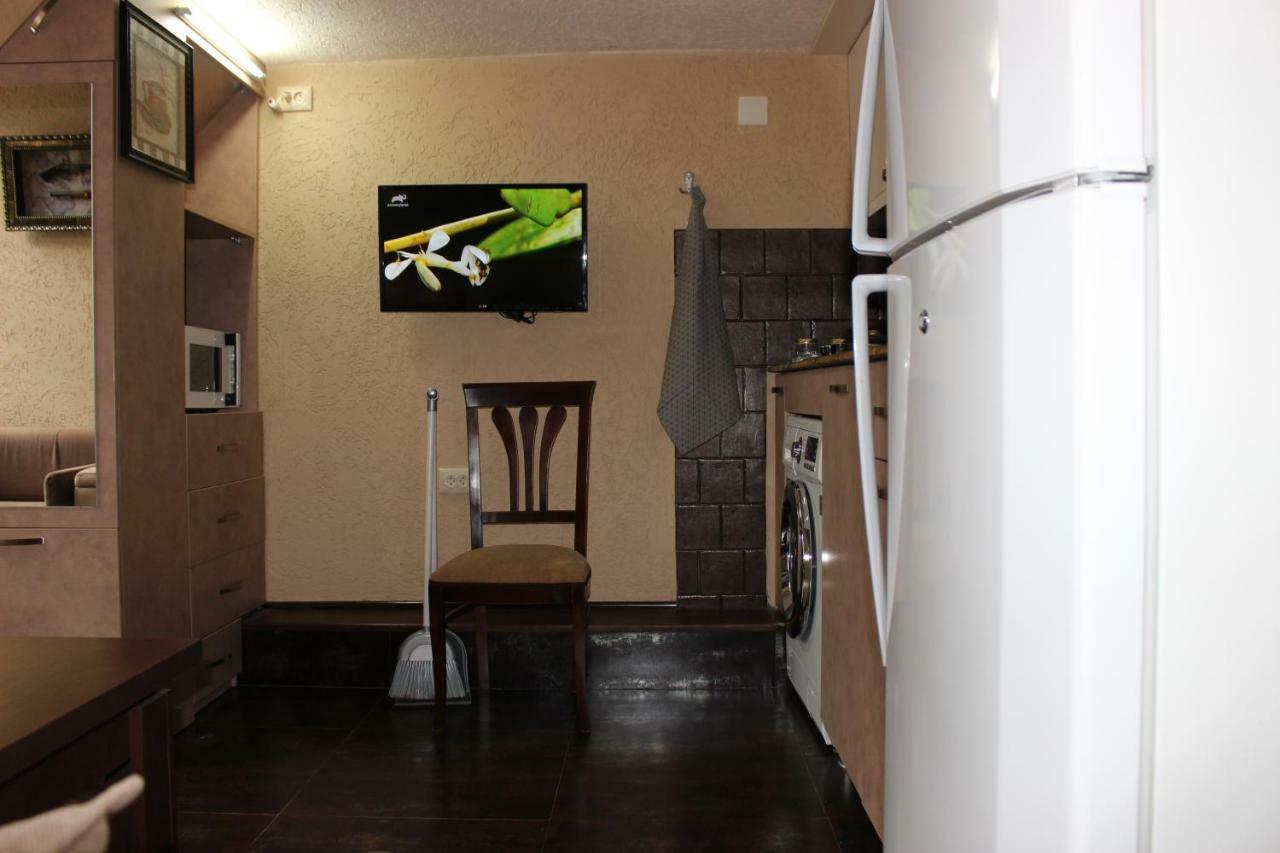 Apartment Anzi Batumi Bagian luar foto